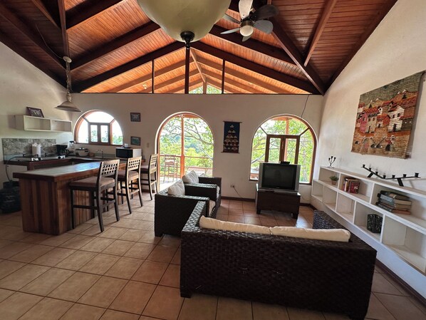 Living area - Refugio de Playa en Guanacaste Costa Rica (Santa Cruz)