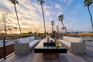 Property grounds - Venice/Pool/Hot Tub/BBQ/Home Theater (Los Angeles)