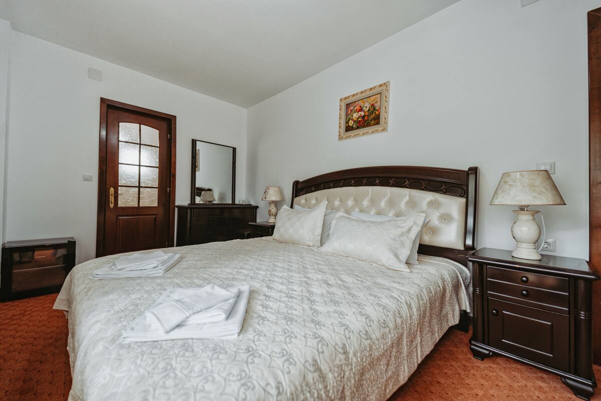 Chambre Double Deluxe, vue montagne | Espace de travail pour ordinateur portable