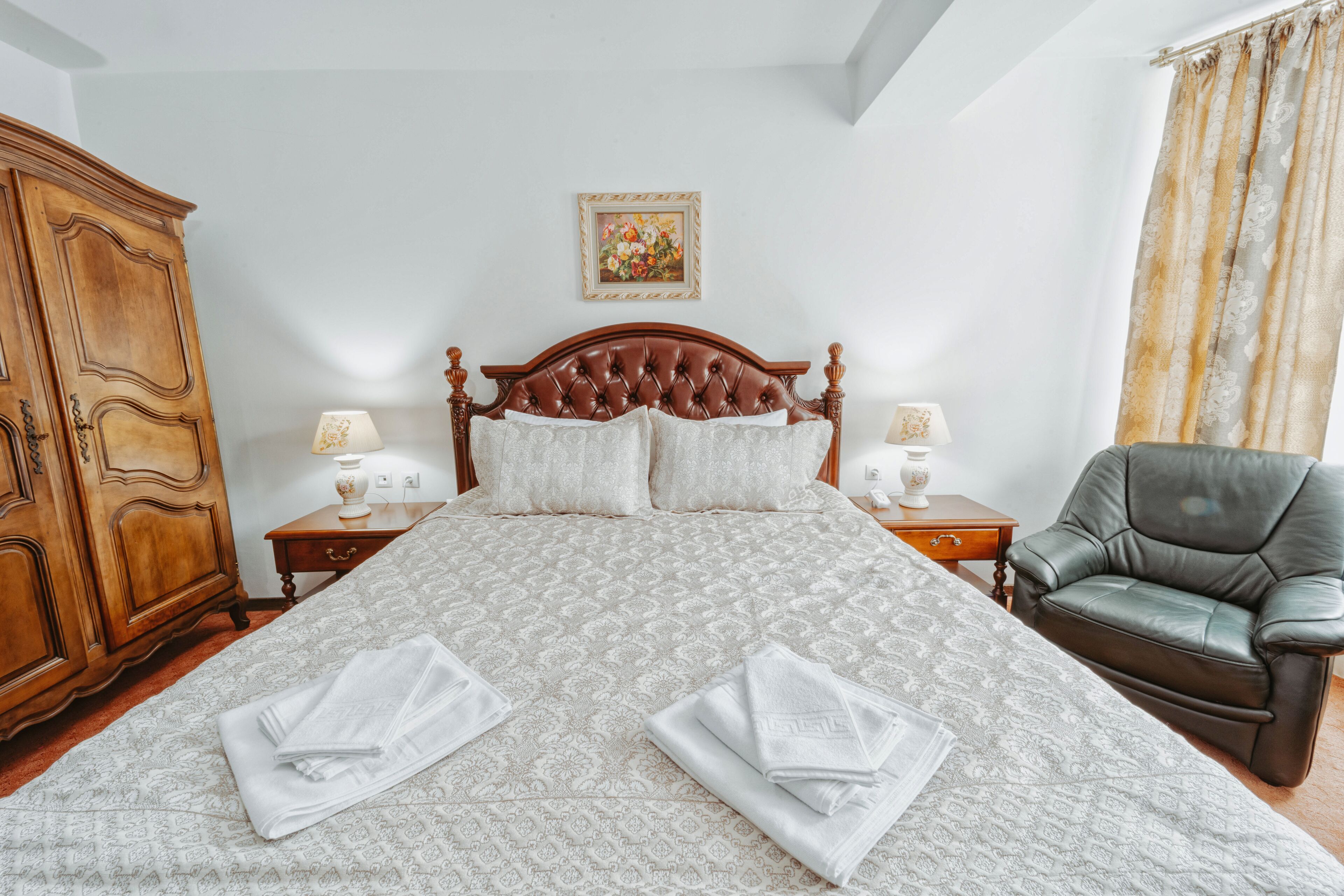 Chambre Double Premium, vue montagne | Espace de travail pour ordinateur portable