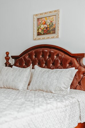 Habitació doble prèmium, vistes a la muntanya | Espai de treball apte per a portàtils 