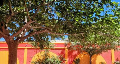 Acogedora casa de 2, recámaras con WiFi, aire y estacionamiento en Cd. Juárez