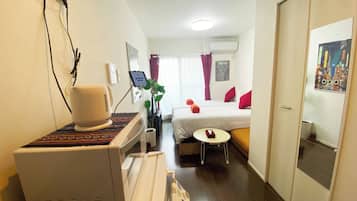 1 bedroom, desk, iron/ironing board, free WiFi