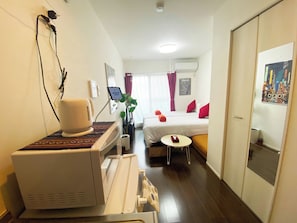 1 bedroom, desk, iron/ironing board, free WiFi - Skytree & Asakusa in front! Newly built clean apt! (墨田区)