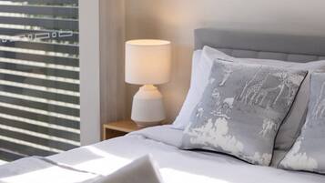 3 dormitoris, planxa i posts de planxar, wifi i roba de llit