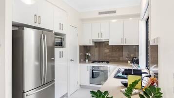 Fridge, microwave, oven, stovetop