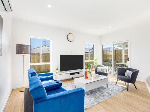 Brand New Comfy Home, 4Bedroom, designer furniture