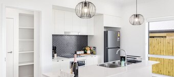 Brand New Comfy Home, 4Bedroom, designer furniture