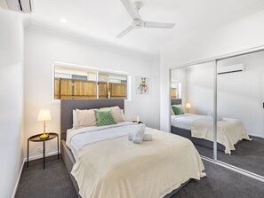 4 bedrooms, iron/ironing board, free WiFi, bed sheets