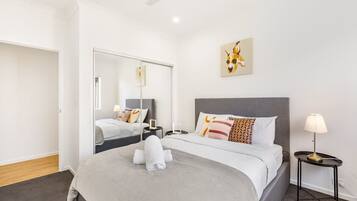 4 bedrooms, iron/ironing board, free WiFi, bed sheets