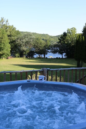 The Farm @ Worthley Pond, Farmhouse, Private Beach, hot tub, sauna