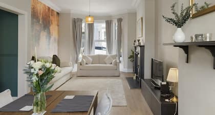 Beautiful Victorian Home in Plymouth