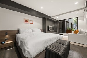 Strykjärn/strykbräda, wi-fi och sängkläder