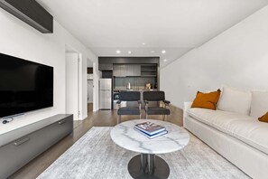 TV - Sophisticated Inner-City 2-Bed with Outdoor Dining (Braddon)