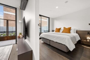 2 bedrooms, iron/ironing board, WiFi, bed sheets - Sophisticated Inner-City 2-Bed with Outdoor Dining (Braddon)