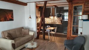 TV - Apartment 'Kellerei5 Wohnung 1' with Wi-Fi (Ochsenfurt)