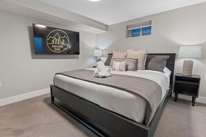 4 bedrooms, iron/ironing board, travel cot, WiFi
