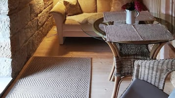 DVD player, table tennis