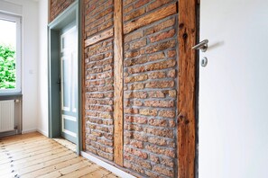 Interior - Apartment 'Ferienwohnung Rheinschlendern' with Shared Terrace and Wi-Fi (Rüdesheim am Rhein)