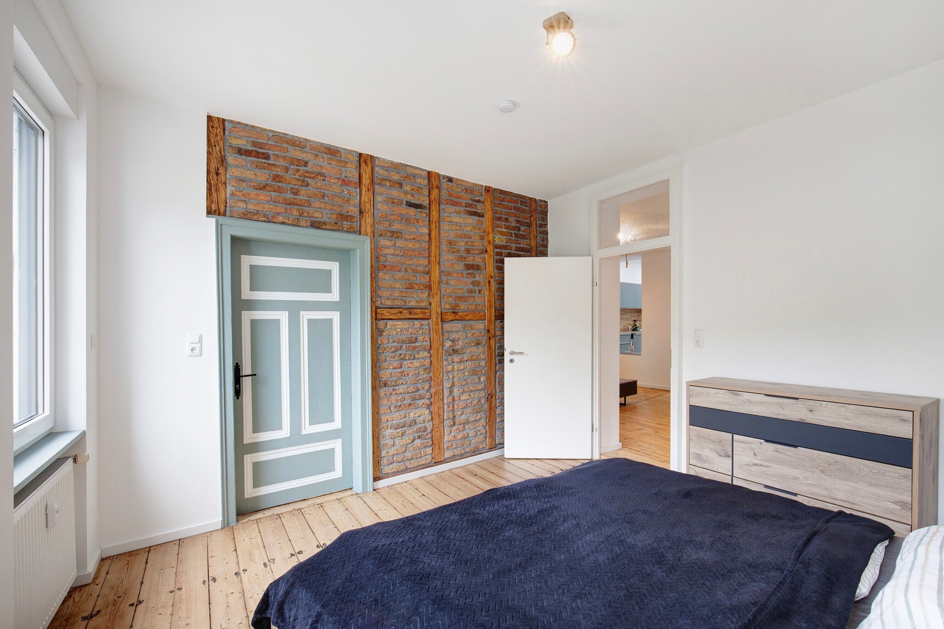 2 多间卧室、免费 WiFi、床单