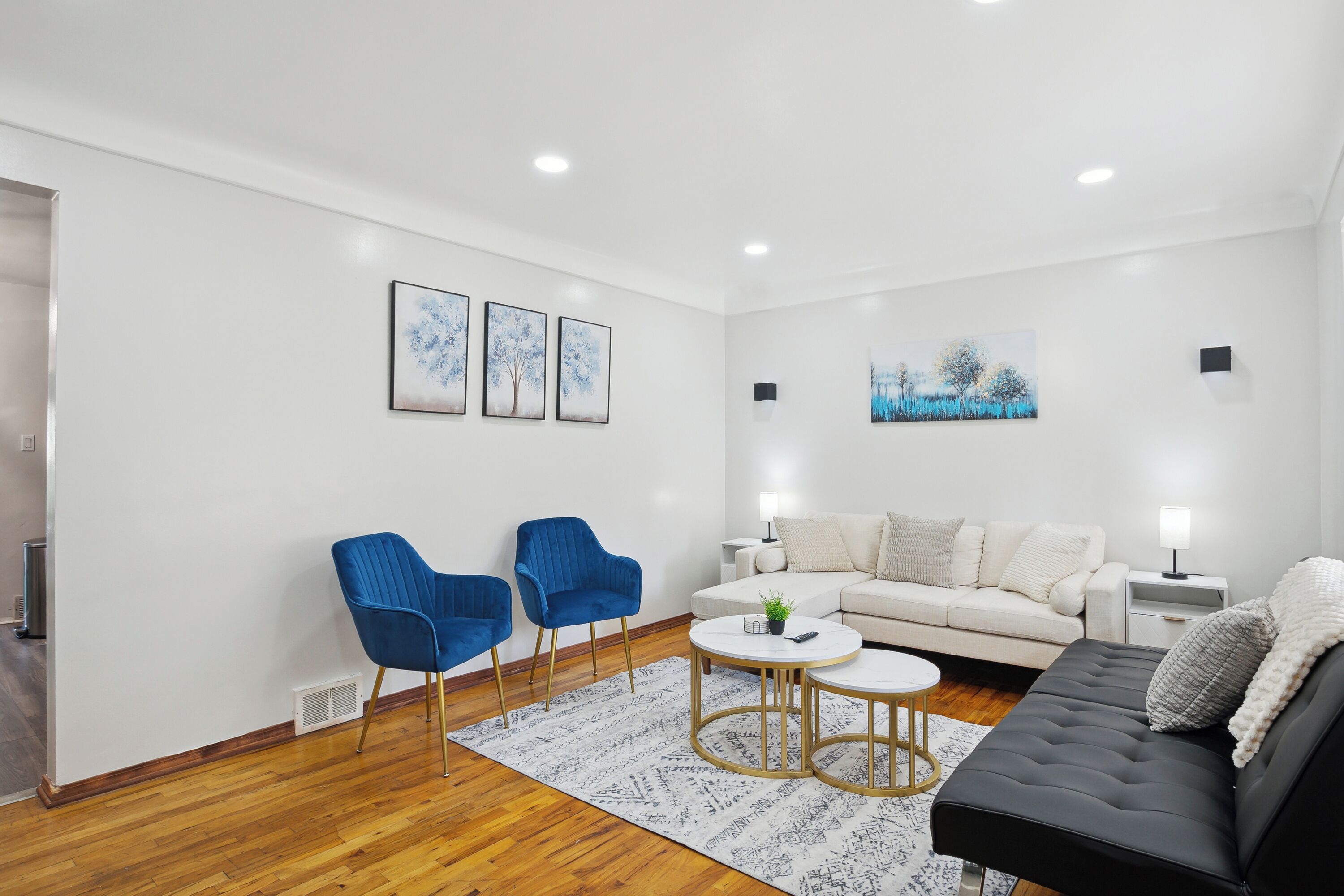 Ultimate Fun Getaway: 3BR House with Games, Movie Room, & Modern Amenities!