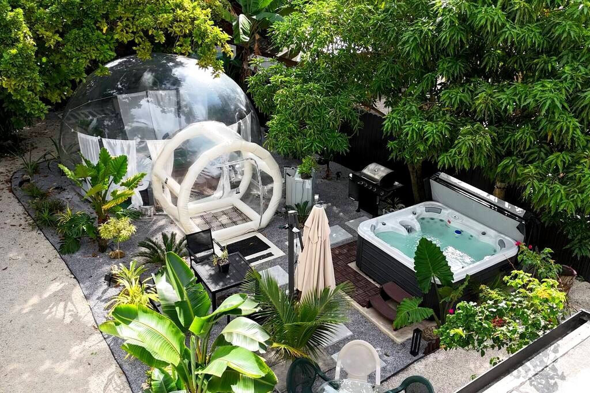 Oasis style jacuzzi glamping gym parking bbq secure