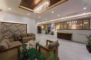 Reception - O'Nest Elite (Miraj)