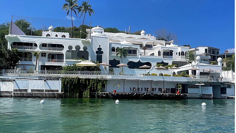 Marina Palace Tequesquitengo