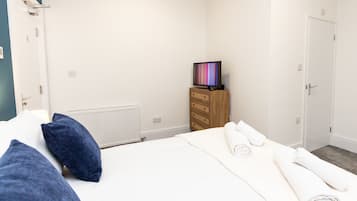 1 bedroom, iron/ironing board, free WiFi, bed sheets