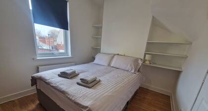 Cosy Suite: Private Room in Sheffield City Centre