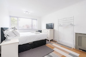 3 chambres, fer et planche à repasser, Wi-Fi gratuit, draps fournis