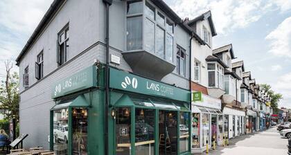 Chic 3BR Home with Balcony & Free Parking