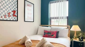 2 bedrooms, iron/ironing board, free WiFi, bed sheets
