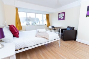 1 Schlafzimmer, Bügeleisen/Bügelbrett, kostenloses WLAN, Bettwäsche