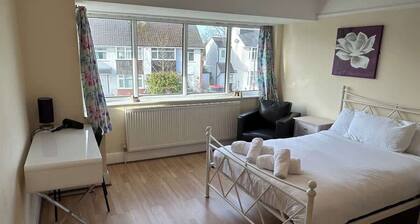 Relaxed Living Close to Preston Centre