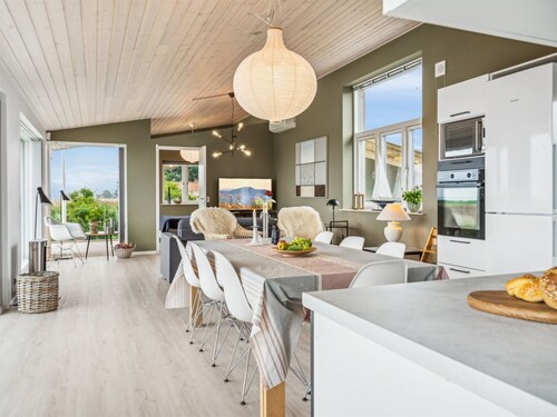"Susana" - 50m from the sea by Interhome