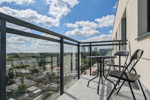 Apartment, 2 Schlafzimmer, Balkon | Balkon