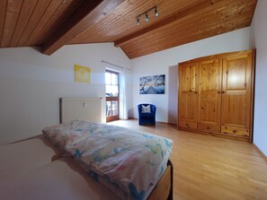 1 quarto, roupa de cama