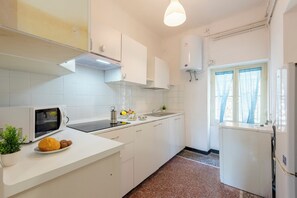 Fridge, microwave, stovetop, coffee/tea maker - Mulinetti Houses (Recco)