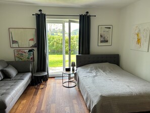 1 多间卧室、床单