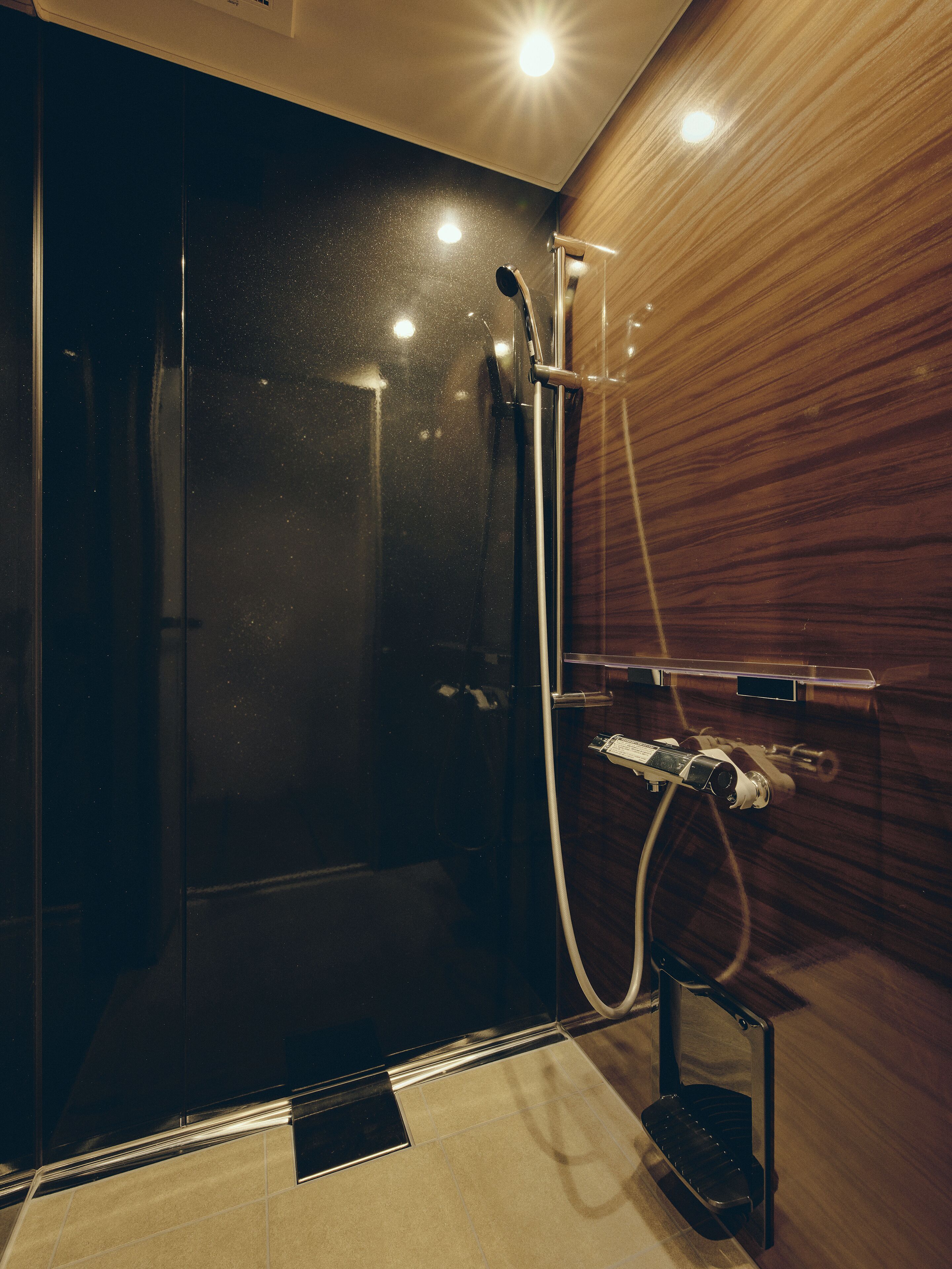 淋浴设施、免费洗浴用品、吹风机、拖鞋