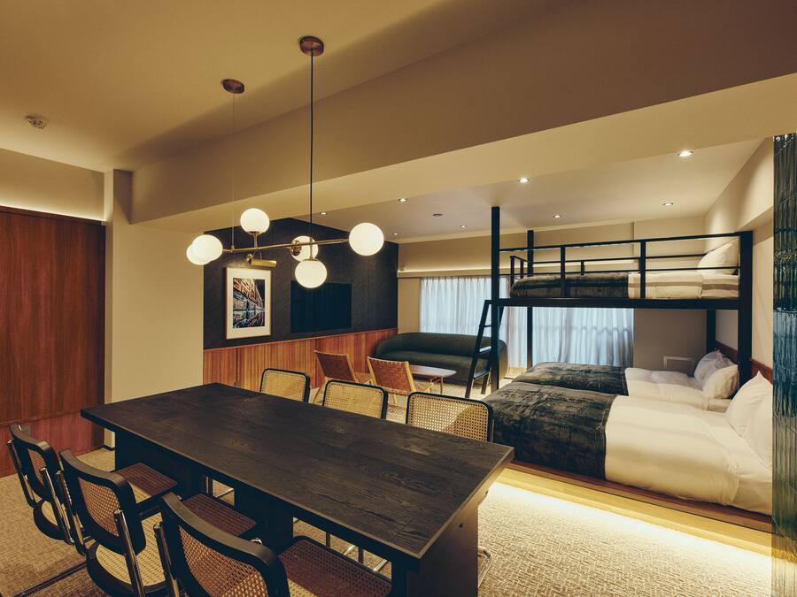 Habitación superior | 1 habitación, cortinas blackout y tabla de planchar con plancha