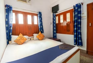 Deluxe Double Room | Hypo-allergenic bedding, free WiFi, bed sheets