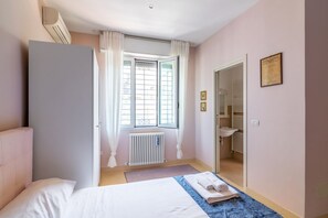 2 bedrooms, bed sheets