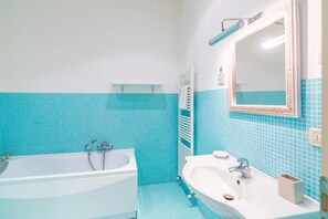 Dusche, Haartrockner, Bidet