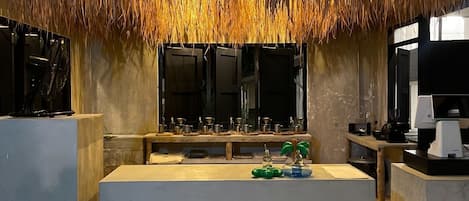 Lobby lounge