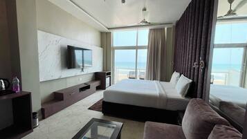 Superior Triple Room, Sea View | Egyptian cotton sheets, premium bedding, memory foam beds, in-room safe