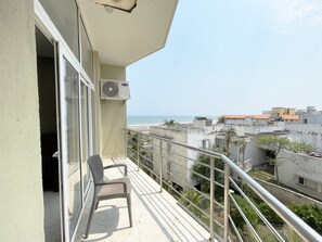 Balcony - TBS Sea View - Full AC- Pool & Breakfast (Puri)