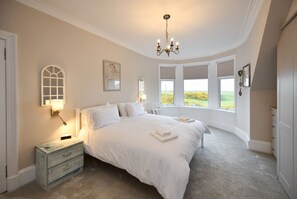 4 Schlafzimmer, Bügeleisen/Bügelbrett, kostenloses WLAN, Bettwäsche