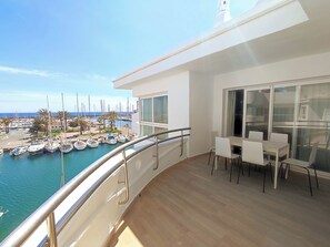 Outdoor dining - Penthouse in Puerto Marina (Benalmadena)